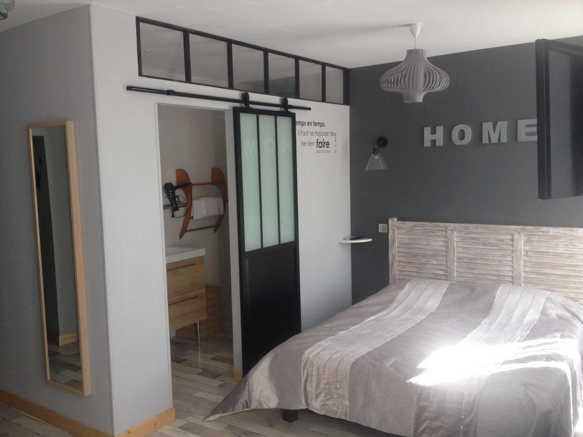 Hotel Le P'Tit Monde Montignac-Lascaux Eksteriør bilde